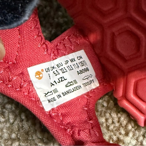 Timberland Kids Navy and Pink Sandals - Picture 8 of 11